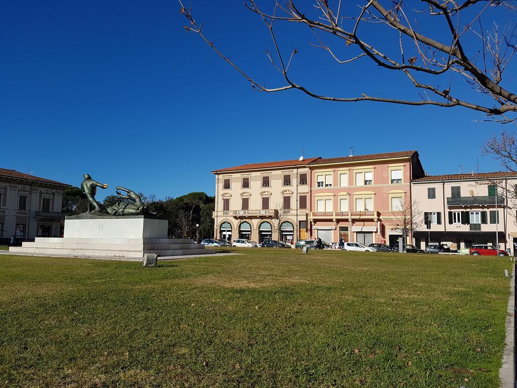 Historical Apartments By Seaside ヴィアレッジョ エクステリア 写真